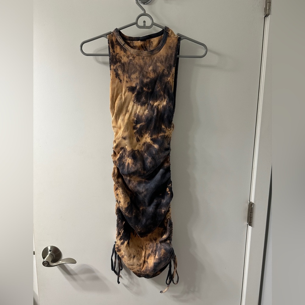 Women’s Medium Tan/Gray Dress